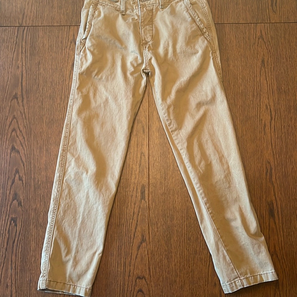 A&F 28/30 khakis/chinos